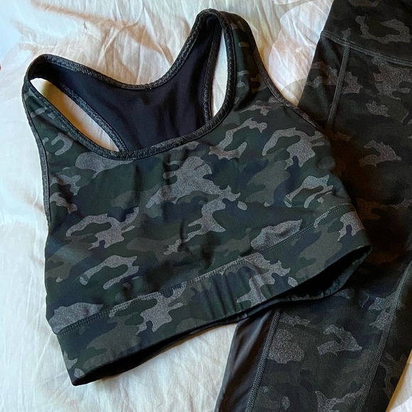 Fabletics Mila Camo Sports Bra Small - Picture 4 of 4